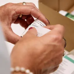 Kylförvarad medicin kan nu levereras hem Foto: Gordon