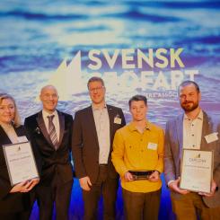 Mark Levengood delade ut ett särskilt hedersomnämnande till AtoB@C och utmärkelsen Årets Rederi som gick till Furetank Rederi AB. Foto: Svensk Sjöfart
