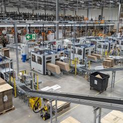 Jivaro förpackningsmaskiner är centrala i anläggningen som under Black Week och andra toppar kan hantera upp till 25 000 ordrar om dagen. Foto: ITO PallPack