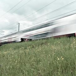 Automatiserad tågdrift kan göra järnvägen mer effektiv. Inom EU-RAIL-projektet FP1 MOTIONAL analyseras positiva och negativa effekter genom simuleringar för att öka kunskapen i branschen. Foto: Bruno Raffa/Unsplash