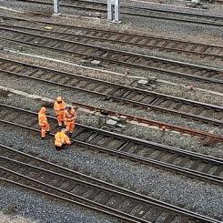 Arbetare från SNCF Réseau på spåren vid Strasbourgs station. Foto: Wikipedia Commons, Kredit: Kevin B