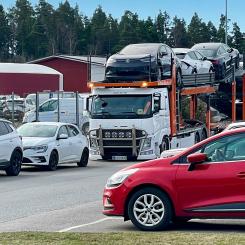 Bilhandeln sticker ut. Foto: Stina Wickenberg