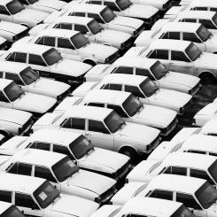 Nyregistreringarna för personbilar minskade med 4 procent i oktober. Foto: hasan almasi unsplash