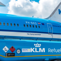 Airfranceoch KLM har satt som mål att minska koldioxidutsläppen genom att använda 10 procent hållbart flygbränsle år 2030. Foto: KLM