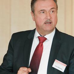 Bara något mer än två timmar efter att ultimatumet till Deutsche Bahn ledning löpt ut på söndagskvällen, annonserade GDL en ny så kallad varselstrejk. Fackförbundets chef Claus Weselsky hade redan hotat med att ge järnvägen och dess passagerare mycket kortare varsel för att förbereda sig för arbetskonflikter. Foto: Wikipedia Common, kredit: Martha Doerfler