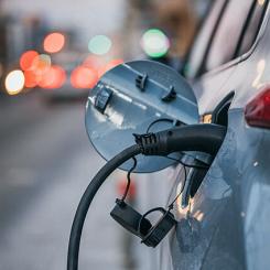 Elfordonsflottor som blandar ellastcyklar och elleveransbilar kan spara logistikbolag i städerna
avsevärda kostnader jämfört med att bara använda eldrivna lätta lastbilar och leveransbilar. Foto: wikimedia commons