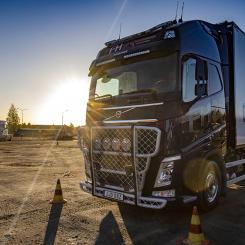 Kvaltävlingarnas huvudpartner är Volvo Lastvagnar, som förser tävlingen med toppmoderna och ändamålsenliga fordon. Foto: Liza Simonsson.