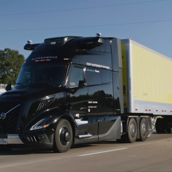 Med 24/7-kapacitet kan autonoma transporter påskynda leveranstider och optimera leveranskedjor, vilket främjar ett mer motståndskraftigt transportnätverk. Foto: Volvo
