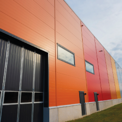 DS Smith investerar i en expansion på 3 000 kvadratmeter av fabriken i Bredasten, Värnamo. Foto: DS Smith