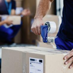 21 procent kommer att handla julklappar från en utländsk e-handel. Foto: AdobeStock/Descartes
