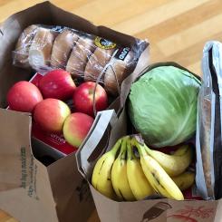 Resultaten visar att om fler konsumenter handlar mat på nätet kan klimatutsläppen minska med mellan 2,4 och 6 procent – men bara om distributionen sker med eldrivna fordon. Foto: IVL