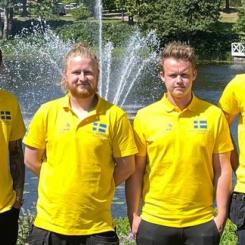 Sveriges representanter i EuroSkills. Från vänster: Daniel Åhman, personbilsteknik, Emil Didriksson, lastbilsteknik, Isac Knutsson, maskinteknik, Tobias Lissborg, bilskadeteknik. Foto: Transportföretagen