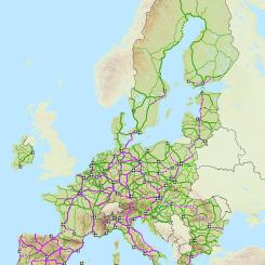 För att säkerställa nätverkets färdigställande - kärnnätet till 2030, det utvidgade kärnnätet till 2040 och hela nätet till 2050 - omfattar överenskommelsen bättre styrning, inklusive genomförandebestämmelser för viktiga gränsöverskridande avsnitt. Karta: EU-Kommissionen