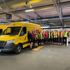 Falkenklevs team vid leveransen. Foto: Hedin Mobility