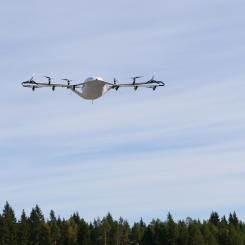 Drönaren kommer att lastas med paket från Bussgods som ska till Norsjö. Foto: Skellefteå Droneport