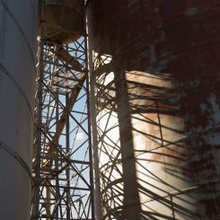 Silos. Foto: Matilda Iglesias/Unsplash