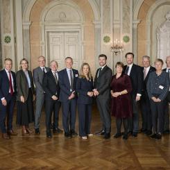 Deltagarna i mötet var (från vänster på bilden): Linus Eriksson, vd, Øresundsbro Konsortiet, Sofie Findling Andersen, underdirektör, Dansk Erhverv; Peter Lanng Nielsen, styrelseordförande DI Hovedstaden; Per Tryding, vice vd, Sydsvenska Industri- och Handelskammaren; Jan Juul Christensen, Managing Director, Greater Copenhagen; Jessica Rosencrantz, Sveriges EU-minister med ansvar för nordiska frågor; Morten Dahlin, Danmarks minister för nordiska frågor; Katrin Stjernfeldt Jammeh, vice ordförande, Greater Copenhagen samt kommunstyrelsens ordförande, Malmö; Carl Johan Sonesson, vice ordförande Greater Copenhagen och regionstyrelsens ordförande, Region Skåne; Hans Wallmark, Sveriges ambassadör till Danmark; Eva Egesborg Hansen, Danmarks ambassadör för Nordiskt Samarbete; Jens Kisling, Danmarks ambassadör till Sverige. Foto: Greater Copenhagen