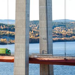EU tar ett helhetsgrepp om hållbarhet där det inte enbart handlar om klimat- och miljöpåverkan utan också om sociala faktorer som arbetsvillkor.
Källa: Fair Transport