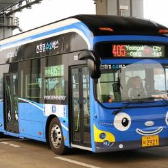 Glad Hyundai vätgasbuss i sydkoreanska huvudstaden Seoul.Photo: Wikimedia Common.