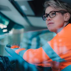 Bara 36 procent av deltagarna i undersökningen nämnde att chaufförernas arbetsvillkor påverkar deras köpbeslut. Foto DB Schenker