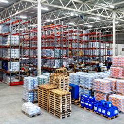 Den större lagerkapaciteten ger möjlighet att samordna inköp och transporter i högre grad. Foto: Mapei
