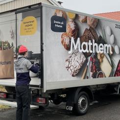 Mathem tar in fler lätta lastbilar, uppgraderade till el. Foto: Mathem