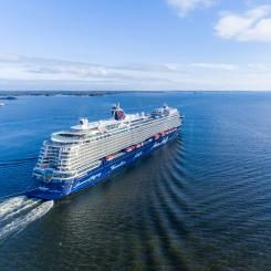 Åbo Varv är en av Europas ledande anläggningar för byggnation av kryssningsfartyg. Varvsindustrin kännetecknas av stora kapitalbehov och långa projektcykler, vilket ofta kräver stabila och långsiktiga ägare. Foto: Meyer Varv Turku