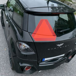 78 procent av trafikanterna stör sig på mopedbilar. Foto: Gjensidige
