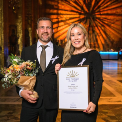 Johan Fahlén och Nina Thelins företag Stringo kom på tredje plats i Årets Företagare i Sverige 2025. Fotograf/Källa: Fotograf: Anders Ristenstrand