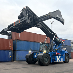Den nya eltrucken valdes ut av medarbetarna. Foto: Hallands Hamnar
