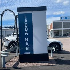 Laddstation i Oskarshamn. Foto: Stina Wickenberg