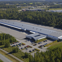 Avtalet innebär ett utökat samarbete mellan Logicor och Bring, som kommer att hyra 7 400 kvadratmeter logistikyta i Logicors terminal i Pilängen. Foto: Logicor