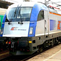 PKP Intercity:s lokomotiv från Siemens nummer E183-603 (EU44) på stationen Poznań Główny. Foto: Wikipedia Common, Kredit: Bardrock