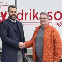 Foed Meliane, vd på Widriksson Logistik  och Per Hansson, Transport Network Manager, PostNord. Foto: Widriksson Logistik