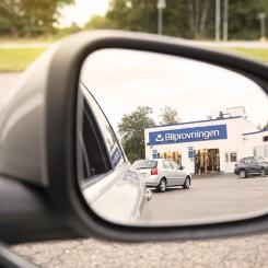 Bilprovningens besiktningsstatistik för 2023 påvisar fortsatt stora brister hos personbilar. Foto: Bilprovningen