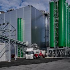 Ragn-Sells elektrifierar sina transporter av flygaska till och från värmeverken i Mälardalen. Foto: Ragn-Sells
