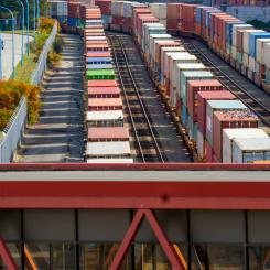 De tre uppdragen är en del av regeringens godstransportpaket. Målet är att godstransportsystemet ska utnyttjas mer effektivt. Foto: alireza gorji /unsplash