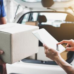 Automatiserad tullhantering avgörande när importen rusar Foto: Adobestock/Descartes