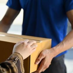 Aldrig tidigare har svenskarna handlat så mycket över nätet. Foto: Transportföretagen