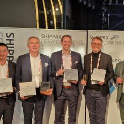 Vinnare av Shippax-priset: från vänster Zheng Hehui, China Merchants Jinling Shipyard; Tom Pippingsköld, Finnlines; Johan Hellman, Deltamarin; Samuli Hintikka, dSign och Finn Wollesen, Knud E. Hansen. Foto: Finnlines