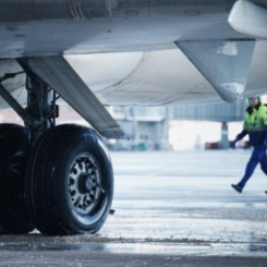 Transportstyrelsen förelägger en flygbränsleleverantör med vite eftersom bolagets krav begränsar tillträdet till marktjänster. Foto: Transportstyrelsen