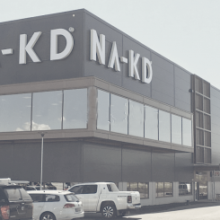 NA-KDs AutoStore-lager i Landskrona ökar kapaciteten till 4 000 leveranser per timme. Foto:  NA-KD