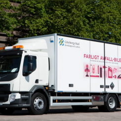 Nu startar Farligt avfall-bilarna at ta emot färg, kemikalier, lampor, elektronik och annat farligt avfall. Foto: Göteborgs Stad