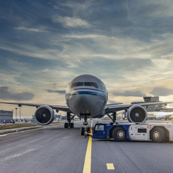 Svenska marknaden ska förses med 400 000 ton hållbart flygbränsle per år från 2025. Arkivbild