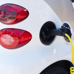 Medianpriset för en elbil är nu 479 000 kronor. Arkivbild