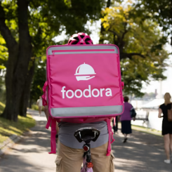 Foodora har anställt ett fyrtiotal medarbetare på de nya orterna. Foto: Foodora