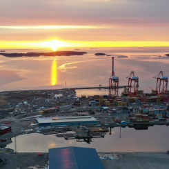 Ostkustens största största containerterminal har nu dubblat kapaciteten. Foto: Gävle Hamn