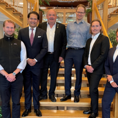Från vänster: Anton Friling, BlackRock Real Asset, Thorsten Slytå, BlackRock Real Asset, Jan Persson Kilenkrysset, Andreas Lenander Kilenkrysset, Christoffer Bööj, Nordsten Development och Jonathan Bööj, Nordsten Development. Foto: Kilenkrysset