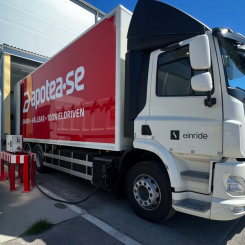 Apotea investerar i egna el-lastbilar från Einride. Foto: Apotea