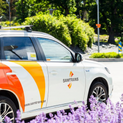 Samtrans har levererat skol- och omsorgsresor i Danderyds kommun sedan 2018. Foto: Samtrans